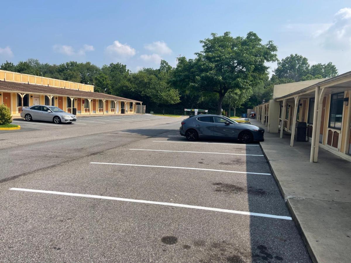 Superlodge New Castle Exterior photo