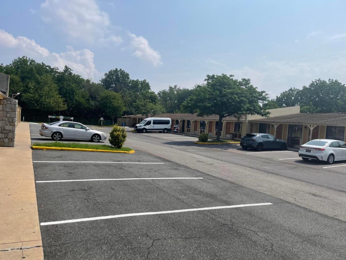 Superlodge New Castle Exterior photo