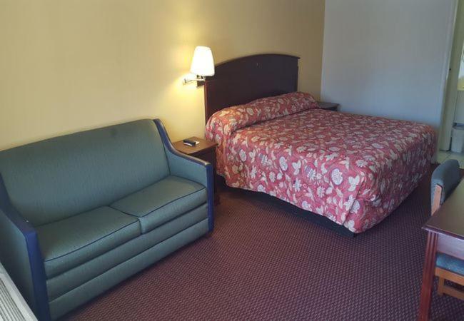 Superlodge New Castle Exterior photo